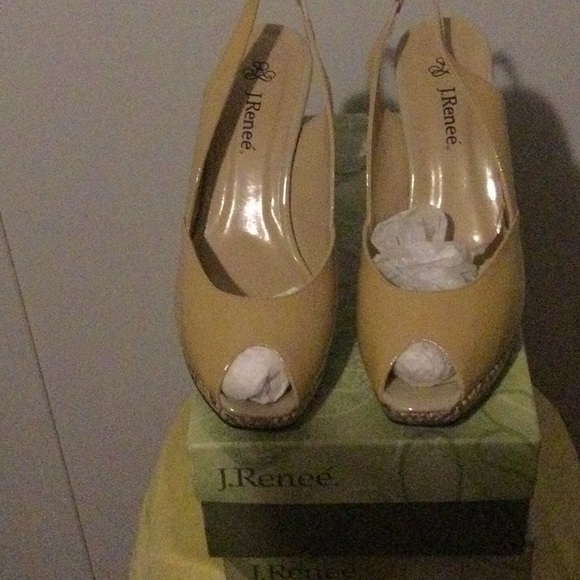 NWT J.Renee NEELY-PRBGE Size 11 shoes Never worn - Picture 3 of 8